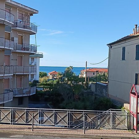 Casa Vacanza Giada Apartment Santo Stefano al Mare Exterior photo